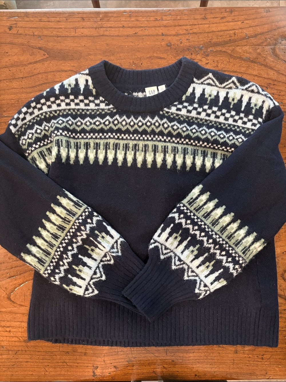 GAP Soft Navy Crewneck Sweater with Cream & Light Green Fair Isle Size S